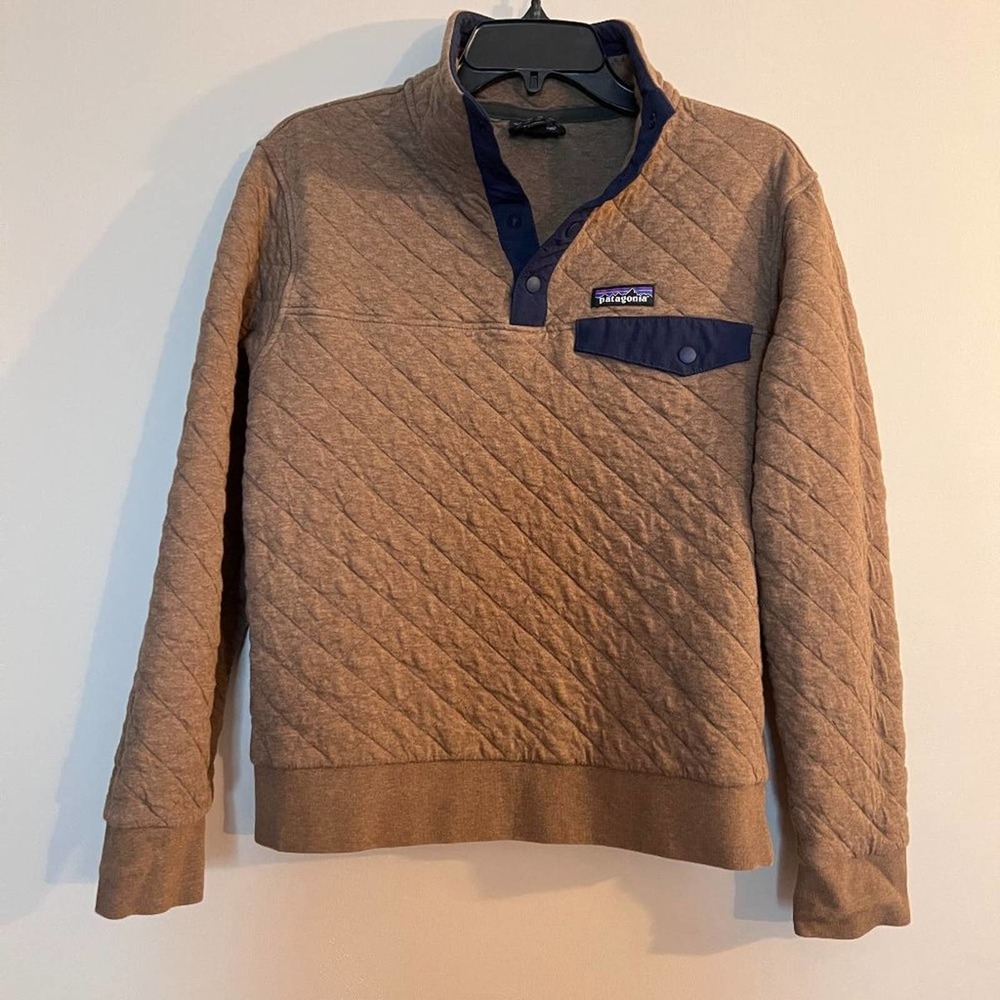 Patagonia Quilted Pullover Sweatshirt in Brown with Navy Trim